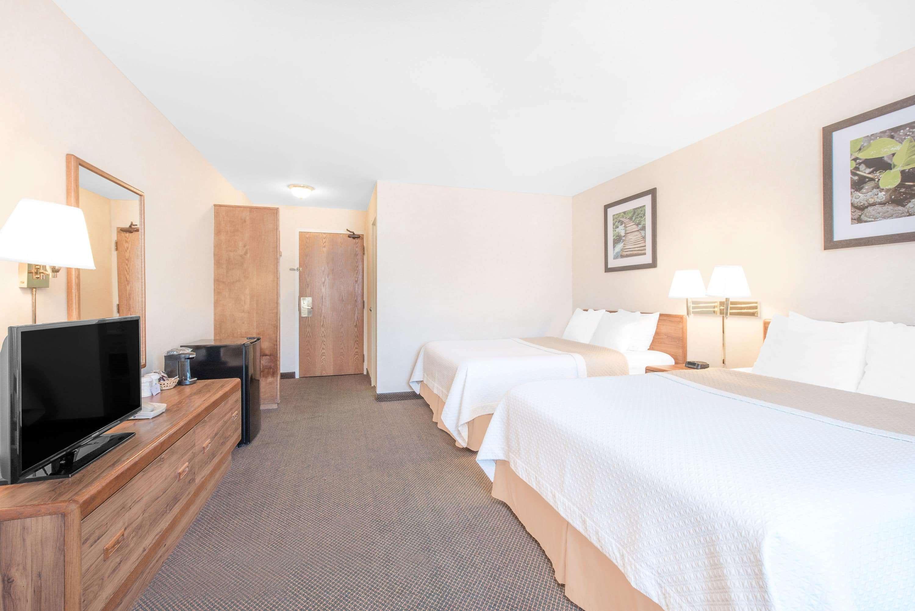 Days Inn By Wyndham West Рапид Сити Екстериор снимка