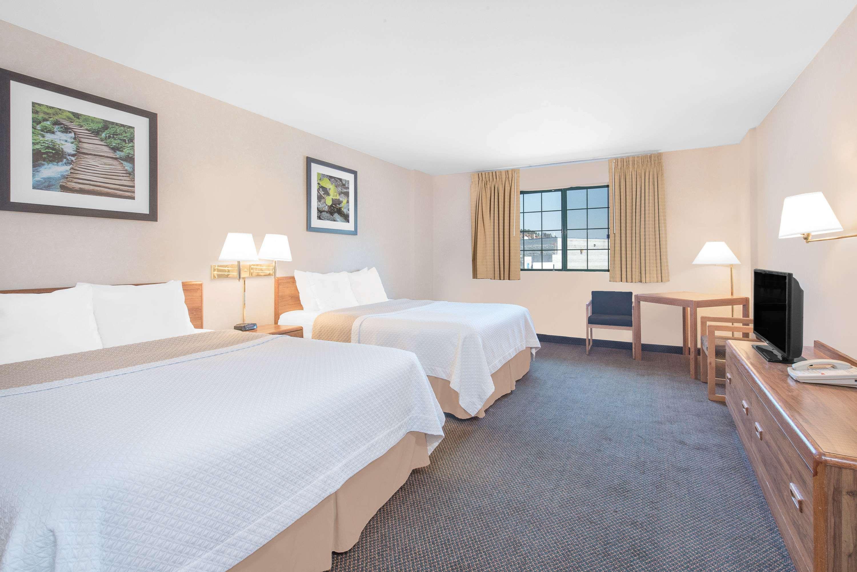 Days Inn By Wyndham West Рапид Сити Екстериор снимка