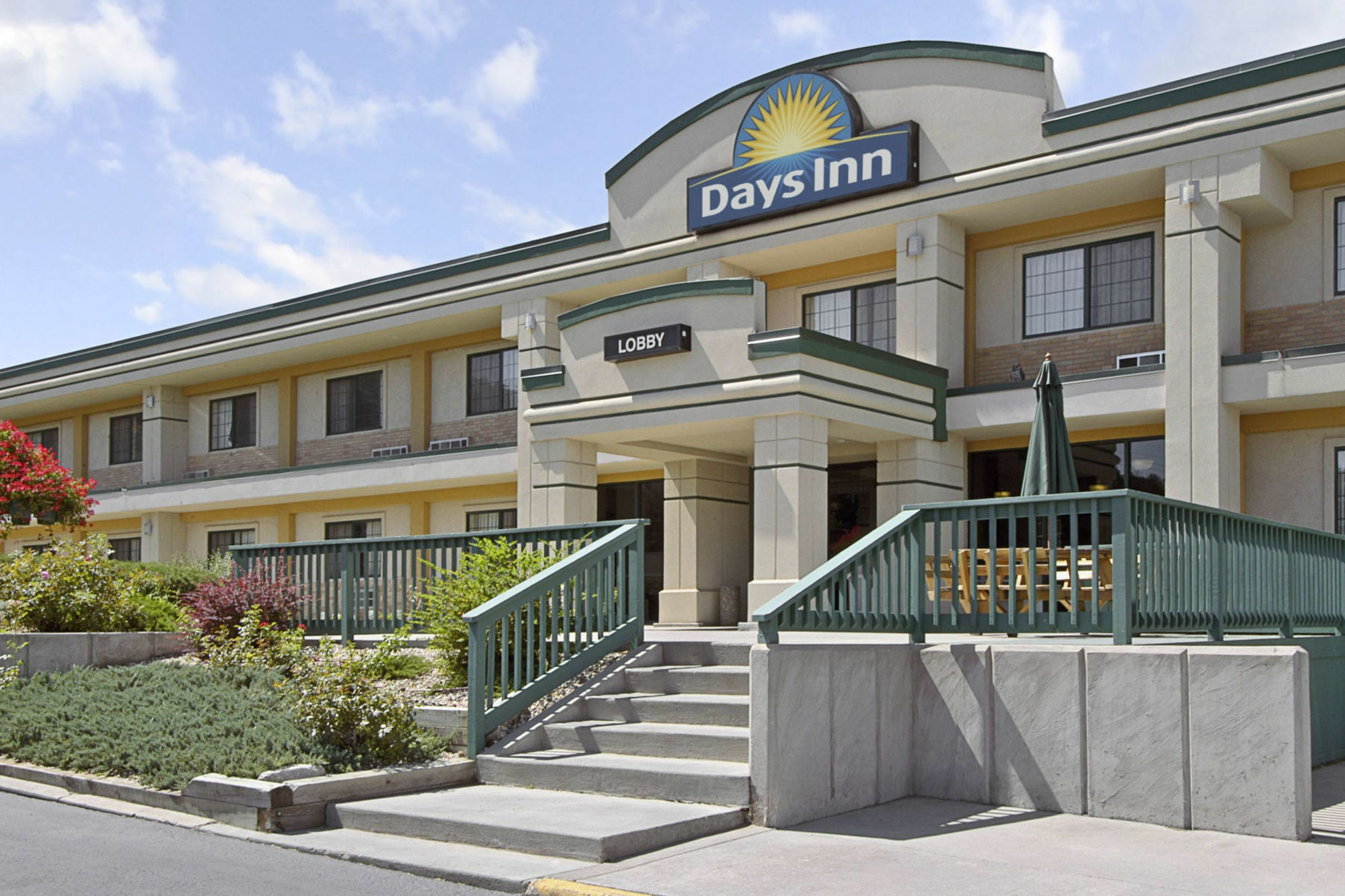 Days Inn By Wyndham West Рапид Сити Екстериор снимка